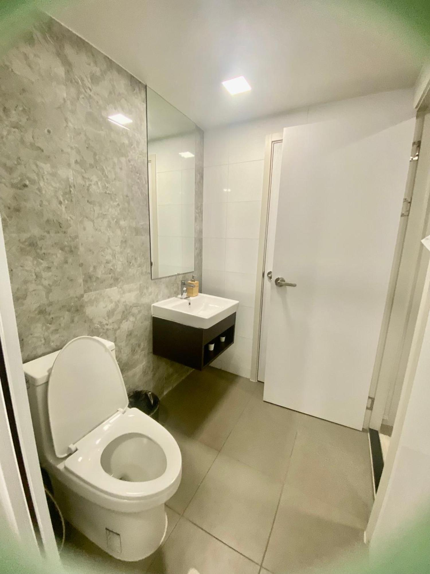 Ekamai 2 Bed Room Бангкок Экстерьер фото